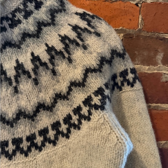 L.L.Bean Fair Isle Ski Wool Blend Sweater Nordic Black Grey Crewneck Size M - Picture 3 of 10
